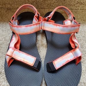 Womens Teva sandals